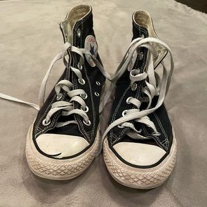 black hightop converse